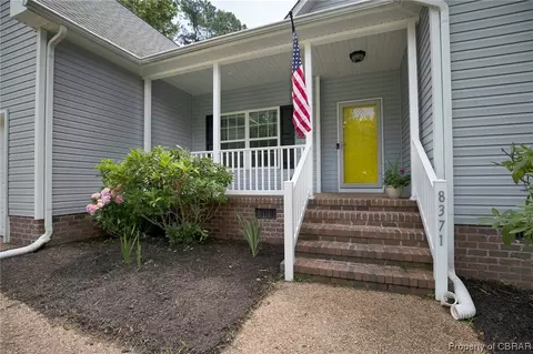 8371 Patrick Henry Way, Gloucester, VA 23061 photo 5