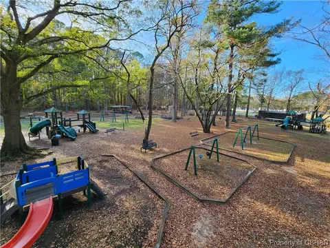 4 W Spur Ct, Hampton, VA 23666 photo 41