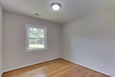 7279 Leigh Dr, Hayes, VA 23072 photo 28