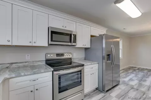 7279 Leigh Dr, Hayes, VA 23072 photo 15