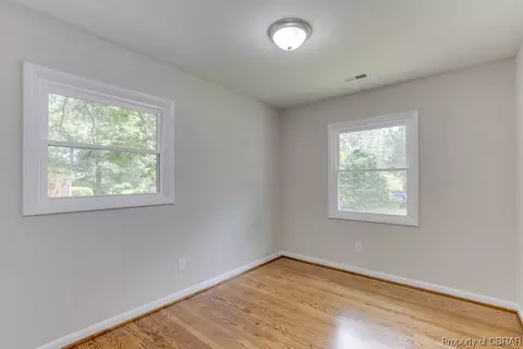 7279 Leigh Dr, Hayes, VA 23072 photo 25