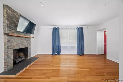 1621 Greate Rd, Gloucester Point, VA 23062 photo 8