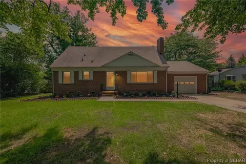1621 Greate Rd, Gloucester Point, VA 23062