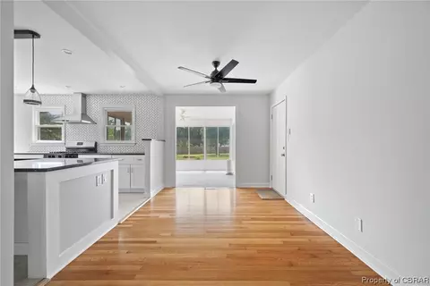 1621 Greate Rd, Gloucester Point, VA 23062 photo 10