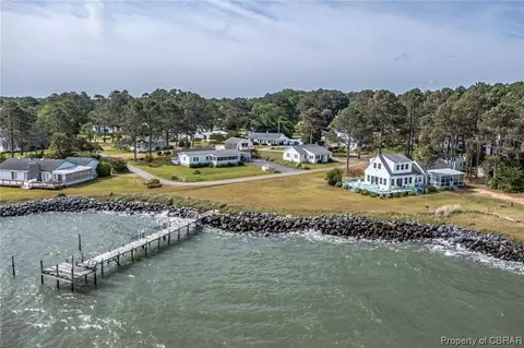 186 Old Cherry Point Rd, Gwynn, VA 23066