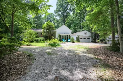 9584 Spring Branch Dr, North, VA 23128