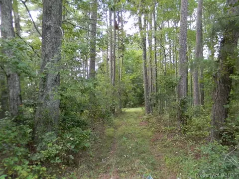 9167 A Guinea Rd, Hayes, VA 23072