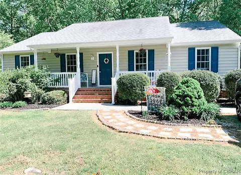 355 Thompson Ave, West Point, VA 23181