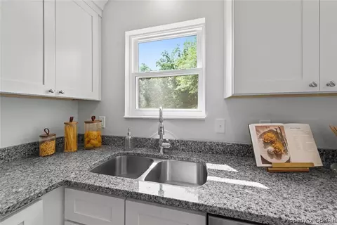 1927 Gloucester Point Dr, Gloucester Point, VA 23062 photo 20