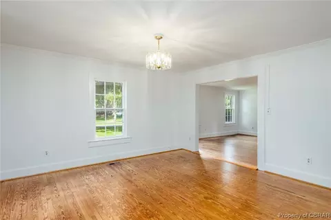 624 Gloucester Rd, Saluda, VA 23149 photo 8