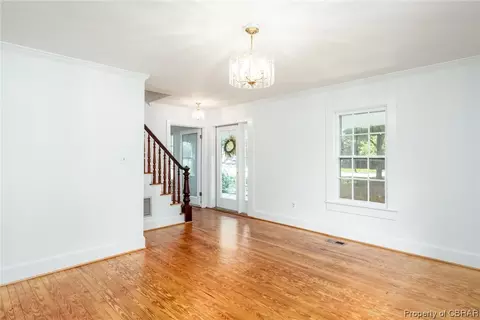 624 Gloucester Rd, Saluda, VA 23149 photo 7