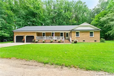 18016 Days Point Rd, Smithfield, VA 23430