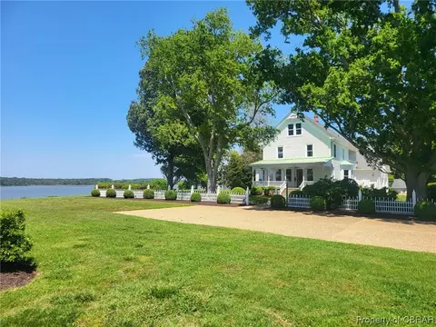 594 Colony Rd, Newport News, VA 23602