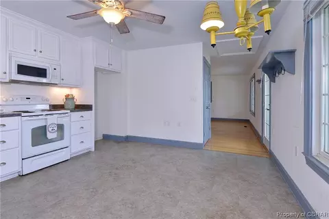 1470 Mercer Rd, Gloucester Point, VA 23062 photo 10