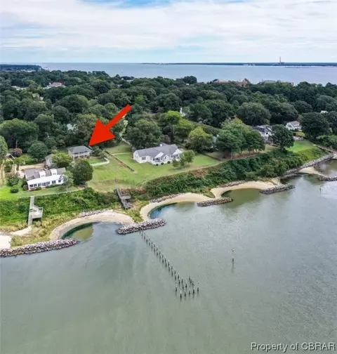 1470 Mercer Rd, Gloucester Point, VA 23062 photo 4