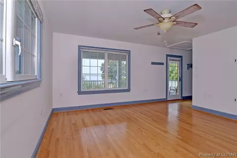 1470 Mercer Rd, Gloucester Point, VA 23062 photo 13