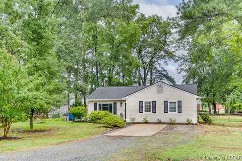 6912 Emerson Ln, Hayes, VA 23072