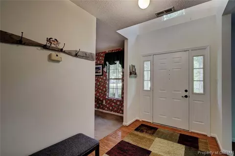 8024 Kitchener Dr, Gloucester, VA 23061 photo 11