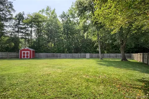 8024 Kitchener Dr, Gloucester, VA 23061 photo 3