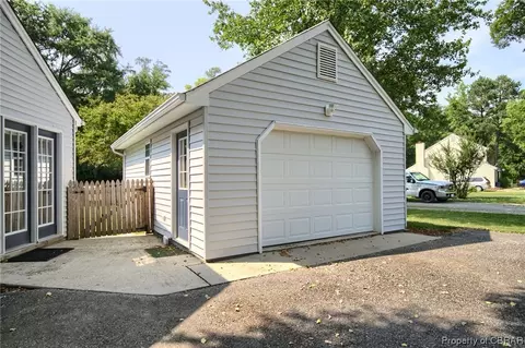 8024 Kitchener Dr, Gloucester, VA 23061 photo 7