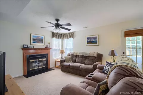 8024 Kitchener Dr, Gloucester, VA 23061 photo 14