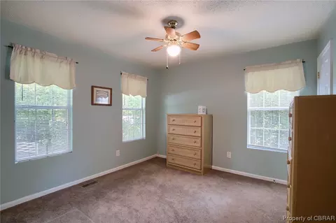 8024 Kitchener Dr, Gloucester, VA 23061 photo 31