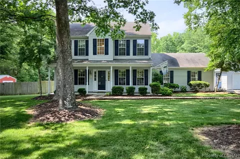 8024 Kitchener Dr, Gloucester, VA 23061 photo 10
