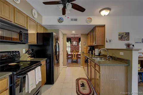 8024 Kitchener Dr, Gloucester, VA 23061 photo 15
