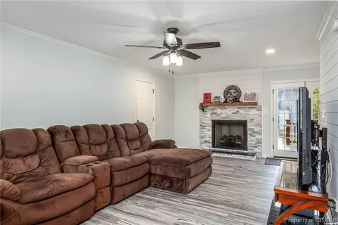 3552 Foxhaven Dr, Gloucester, VA 23061 photo 6