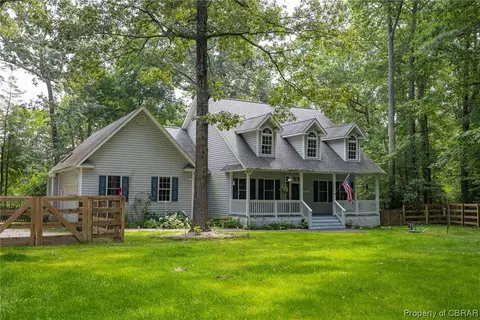 677 Steamboat Ln, Heathsville, VA 22473