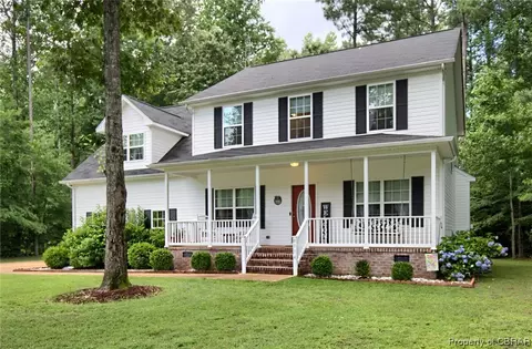 8374 Patrick Henry Way, Gloucester, VA 23061