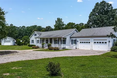 253 Prentice Point Dr, Kilmarnock, VA 22482