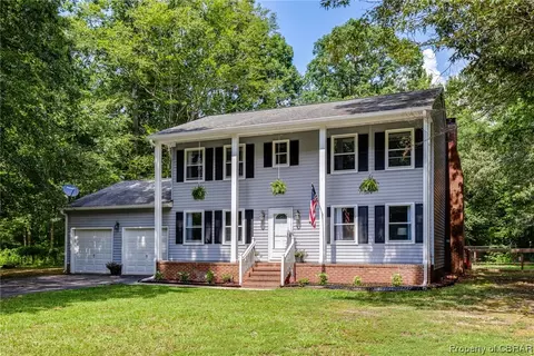 8954 Halls Creek Rd, Gloucester, VA 23061