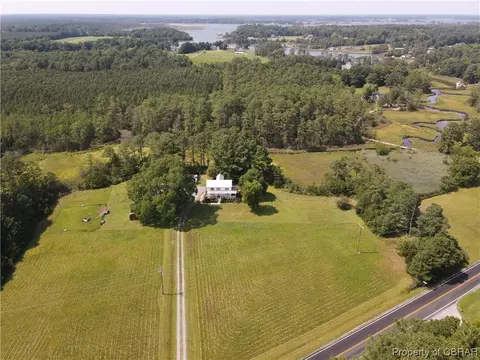9223 Guinea Rd, Hayes, VA 23072