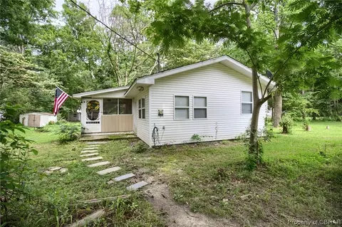 8100 Adams Creek Rd, Gloucester, VA 23061