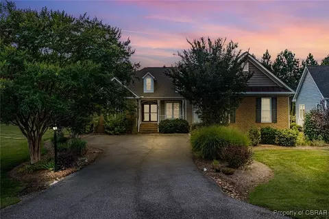 32 Mcclanahan, Irvington, VA 22480