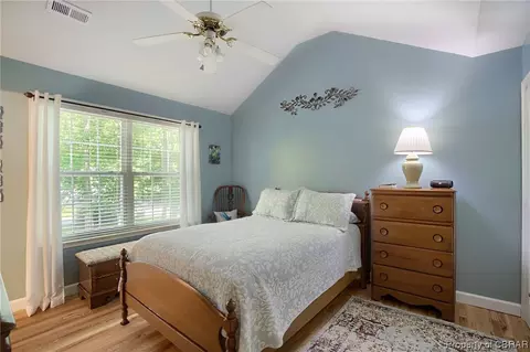 8463 Kitchener Dr, Gloucester, VA 23061 photo 15
