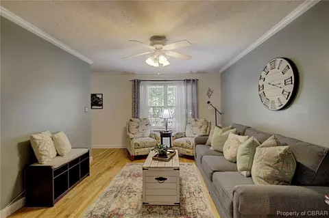 8463 Kitchener Dr, Gloucester, VA 23061 photo 4