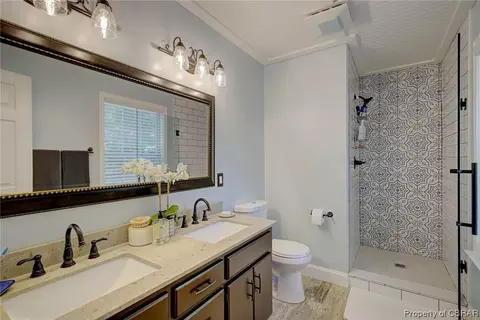 8463 Kitchener Dr, Gloucester, VA 23061 photo 16