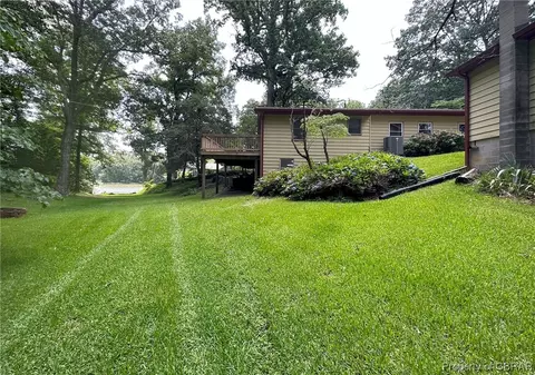 111 Hanamalea Ln, Topping, VA 23169 photo 9