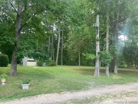 5375 Three Mile Ln, Gloucester, VA 23061 photo 3