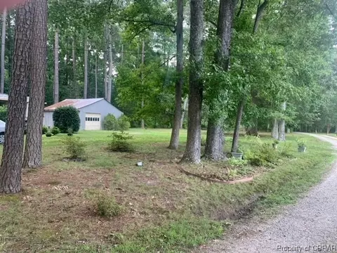 5375 Three Mile Ln, Gloucester, VA 23061 photo 2