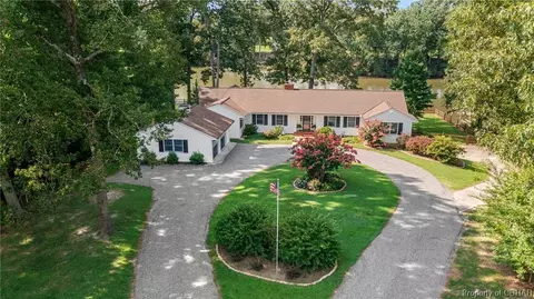 291 Dawson Ln, White Stone, VA 22578