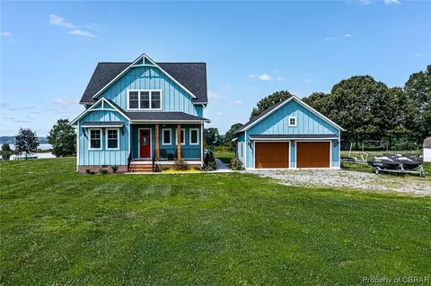 568 Captains Way, Reedville, VA 22539
