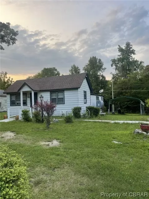 10275 Burkes Pond Rd, North, VA 23128