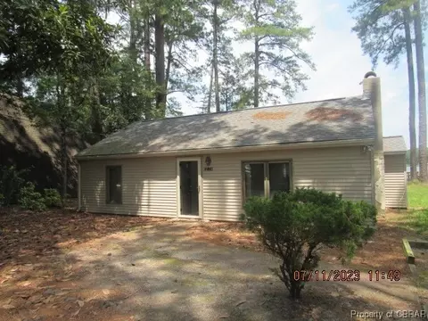 11274 Piankatank Dr, Gloucester, VA 23061