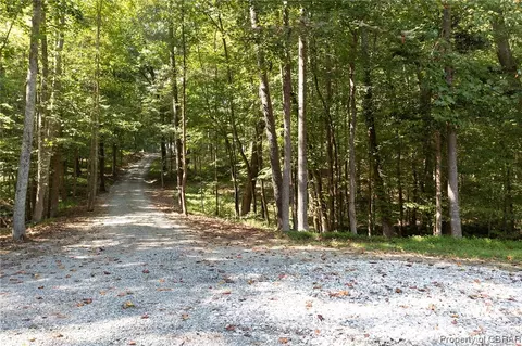 6565 Milford Rd, Gloucester, VA 23061 photo 3