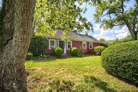 5974 Ware Neck Rd, Gloucester, VA 23061 photo 2