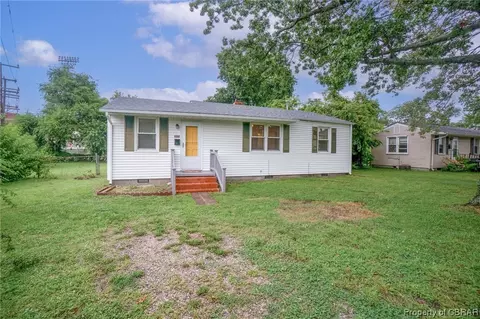 320 Columbia Ave, Hampton, VA 23669 photo 2