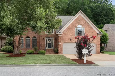 424 Richter Ln, Yorktown, VA 23693